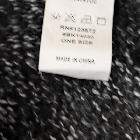 Elegant Black and Gray Cape with Fringe - Picture 6 of 8